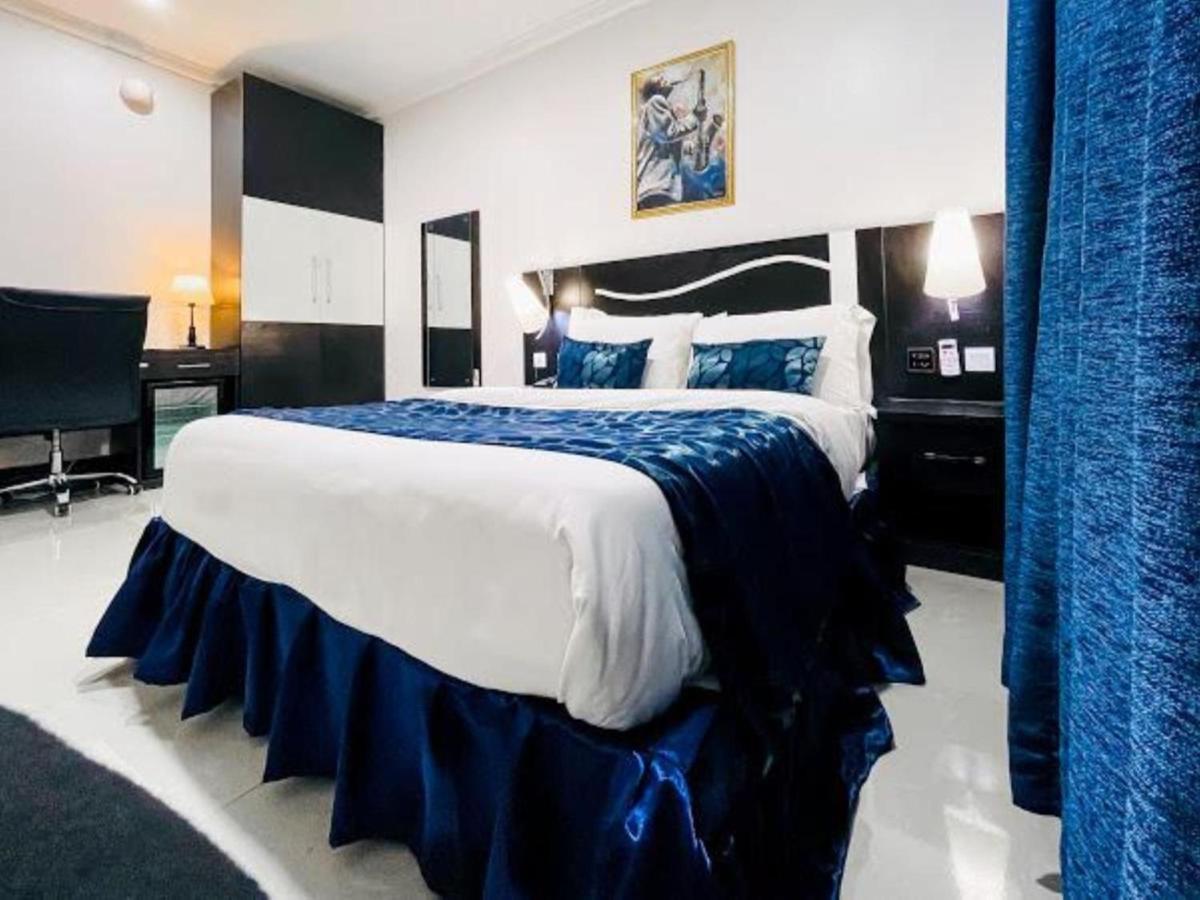 Pasadena Suites Lekki Luaran gambar