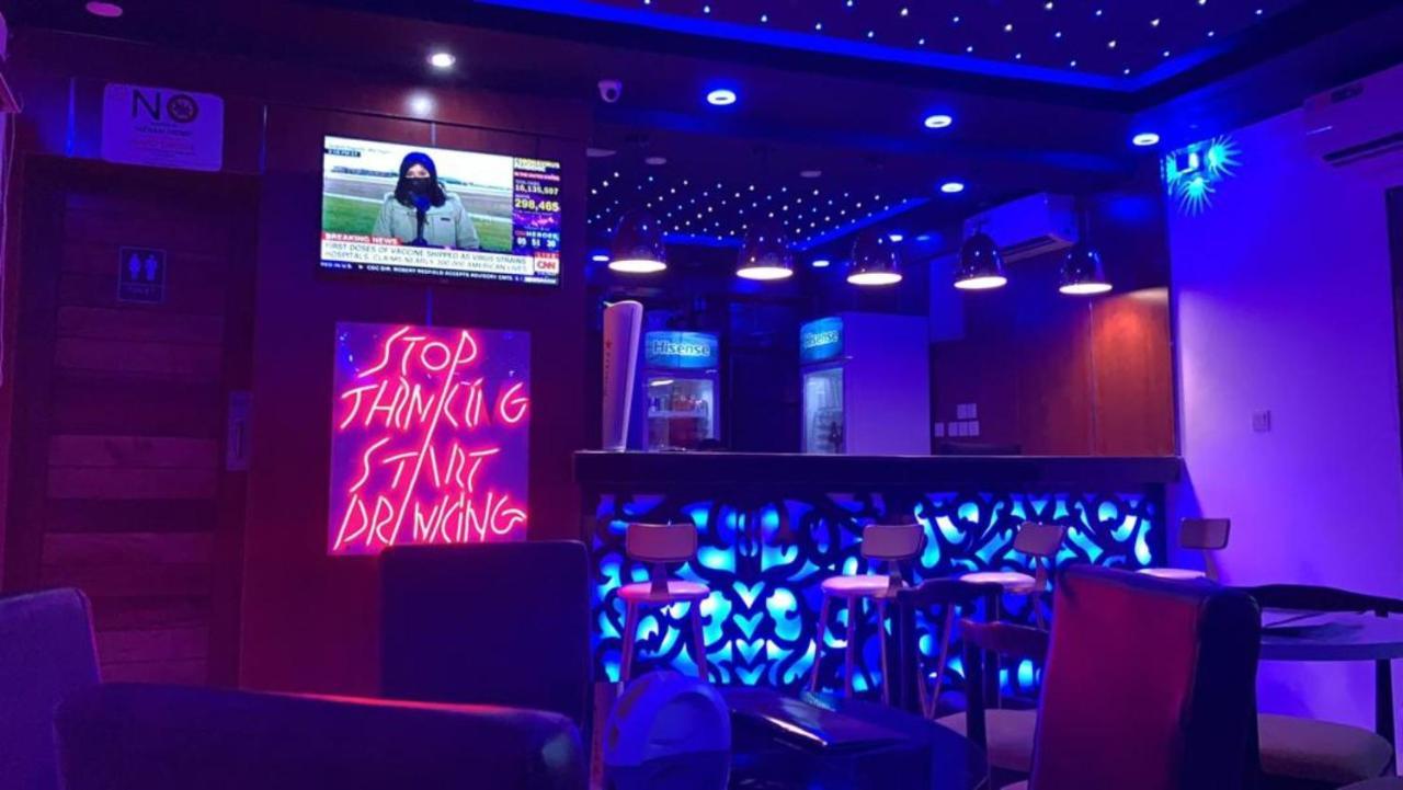 Pasadena Suites Lekki Luaran gambar