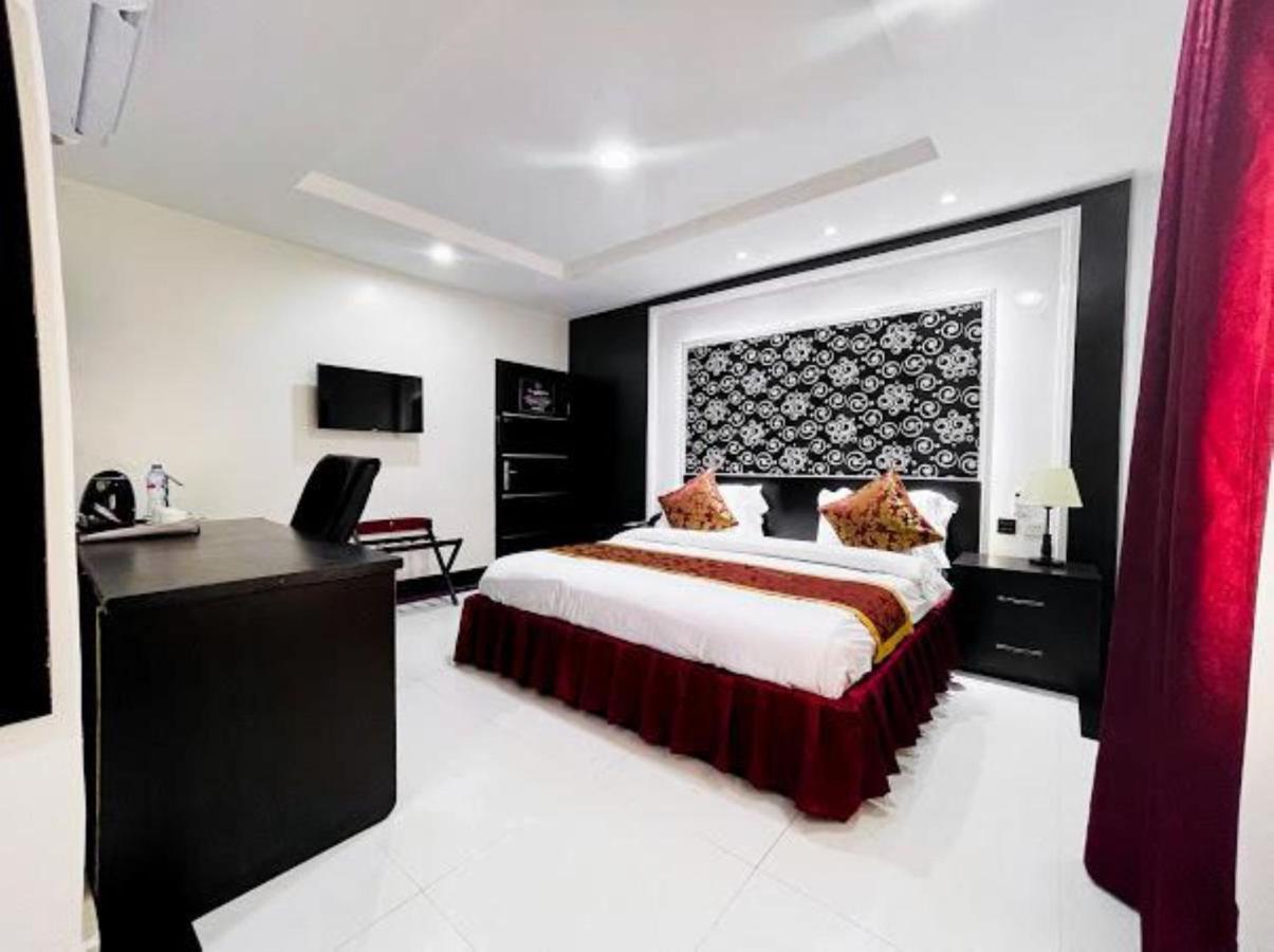 Pasadena Suites Lekki Luaran gambar